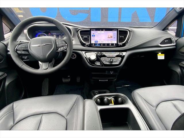 2026 Chrysler Pacifica Select AWD