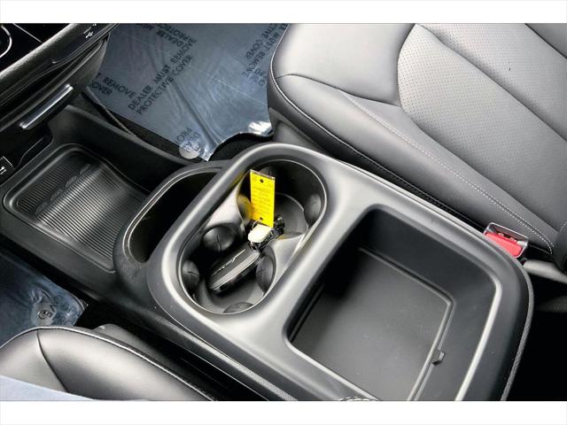 2026 Chrysler Pacifica Select AWD