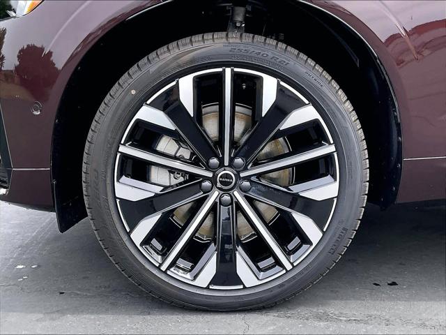 2026 Volvo XC60 Plug-In Hybrid Ultra, T8 AWD Electric/Gasoline, Dark
