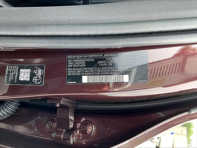 2026 Volvo XC60 Plug-In Hybrid Ultra, T8 AWD Electric/Gasoline, Dark