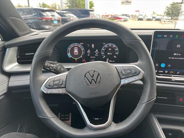 2026 Volkswagen Tiguan SE R-Line Black