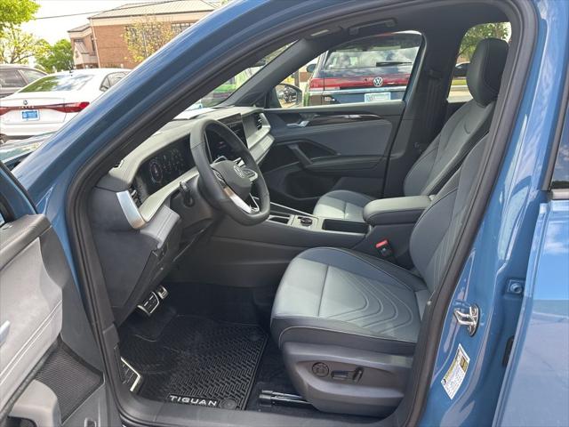 2026 Volkswagen Tiguan SE R-Line Black