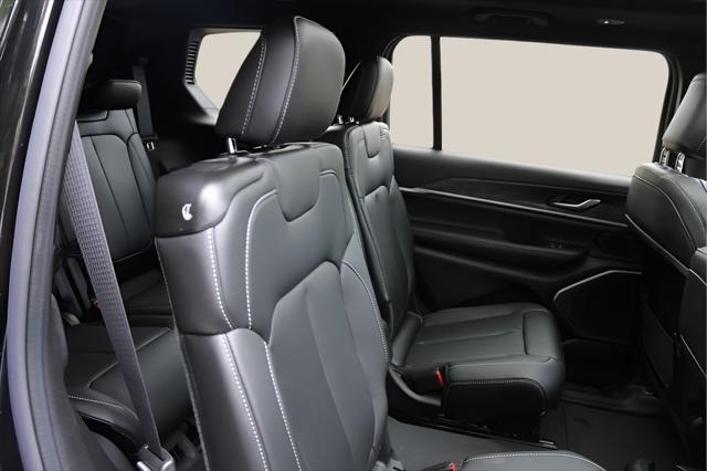 2026 Jeep Grand Cherokee Limited 4x2