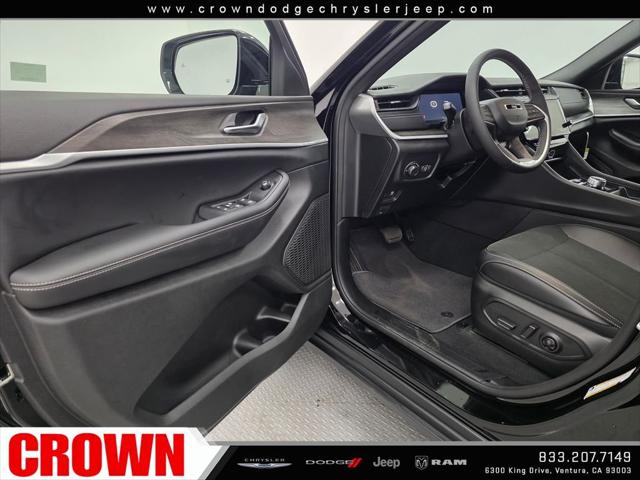 2026 Jeep Grand Cherokee Altitude 4x2