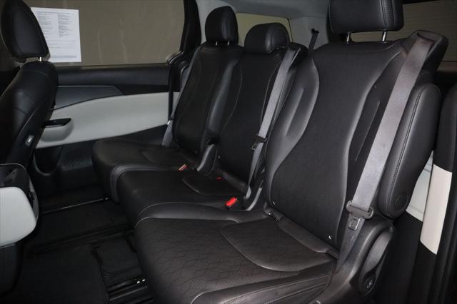 2024 Kia Carnival MPV LX Seat Package