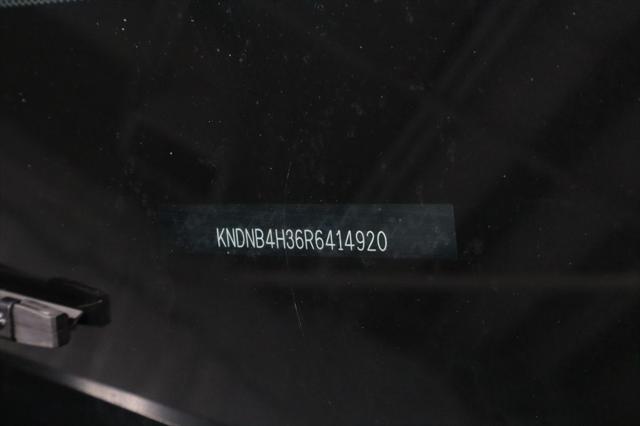2024 Kia Carnival MPV LX Seat Package