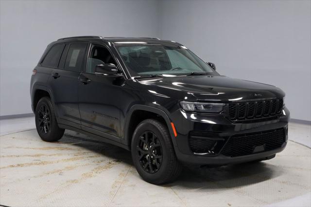 2024 Jeep Grand Cherokee Altitude 4x4 for sale near Groveport, OH