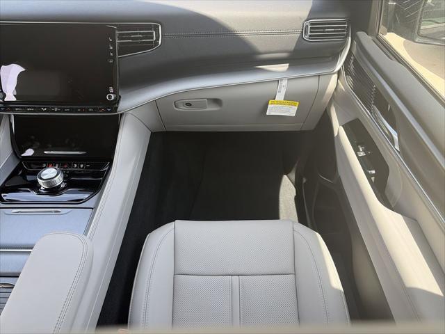2026 Jeep Grand Wagoneer 4x2