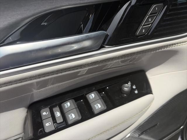 2026 Jeep Grand Wagoneer 4x2
