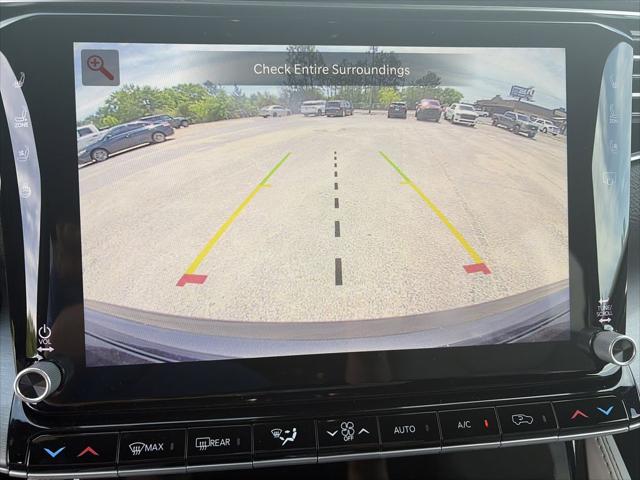 2026 Jeep Grand Wagoneer 4x2