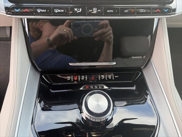 2026 Jeep Grand Wagoneer 4x2