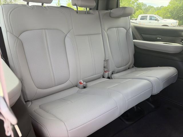 2026 Jeep Grand Wagoneer 4x2