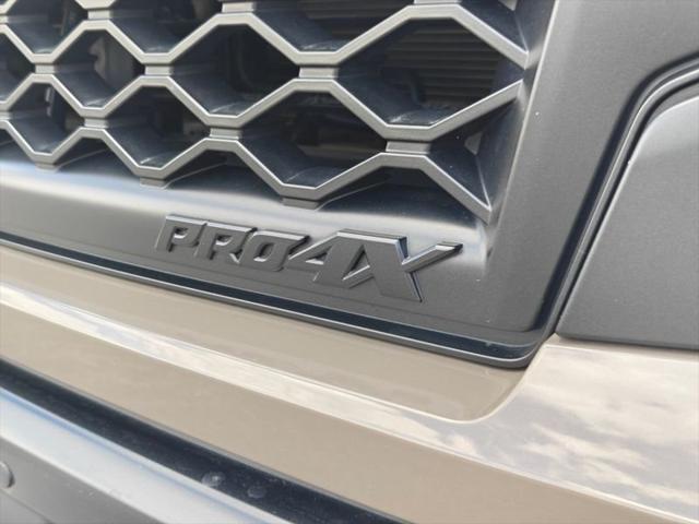 2024 Nissan TITAN Crew Cab PRO-4X 4x4