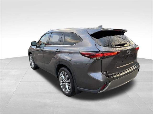 2024 Toyota Highlander Platinum