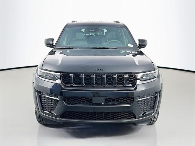 2026 Jeep Grand Cherokee GRAND CHEROKEE L LAREDO ALTITUDE 4X4