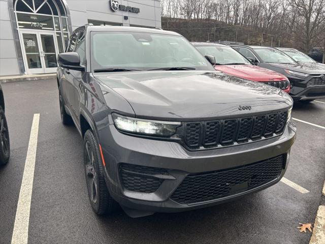 2023 Jeep Grand Cherokee Altitude 4x4 2023 Jeep Grand Cherokee Altitude 4x4