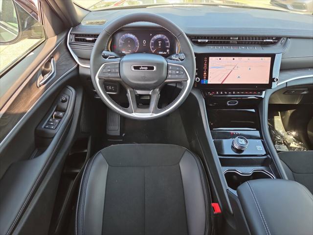 2026 Jeep Grand Cherokee Altitude 4x2