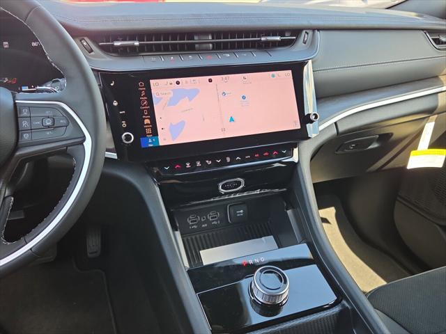 2026 Jeep Grand Cherokee Altitude 4x2