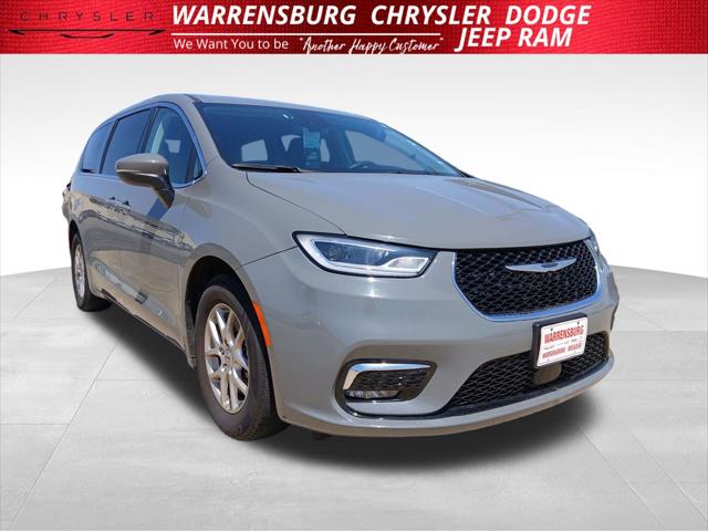 2023 Chrysler Pacifica Touring L for sale in Warrensburg, MO