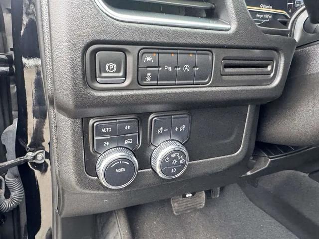2024 GMC Yukon 4WD SLT