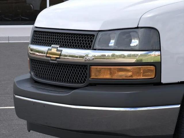 2025 Chevrolet Express Passenger RWD 3500 Extended Wheelbase LT