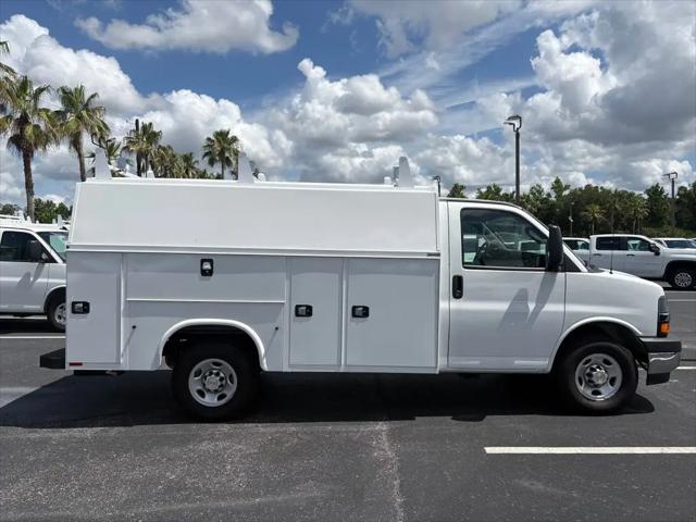 2025 Chevrolet Express Cutaway Work Van