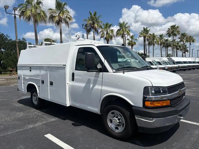 2025 Chevrolet Express Cutaway Work Van