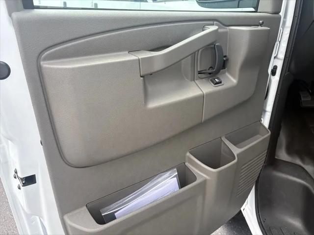 2025 Chevrolet Express Cutaway Work Van