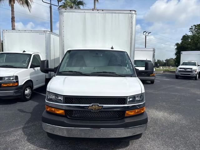 2025 Chevrolet Express Cutaway 4500 Van