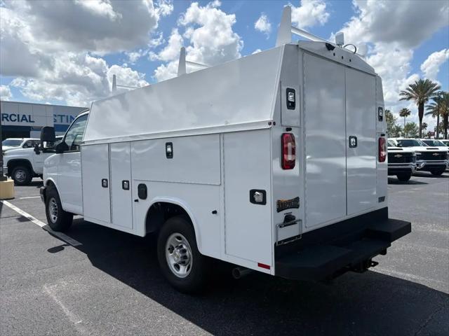 2025 Chevrolet Express Cutaway Work Van