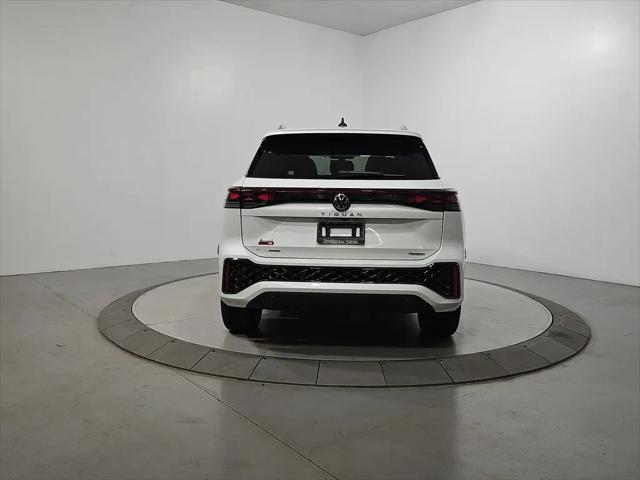 2026 Volkswagen Tiguan SEL R-Line Turbo