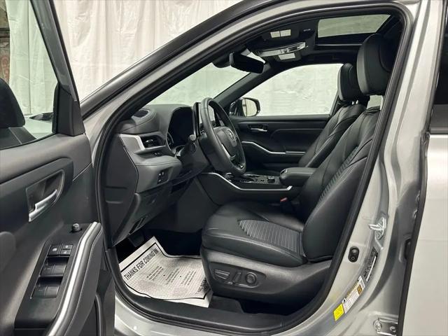 2025 Toyota Highlander XSE