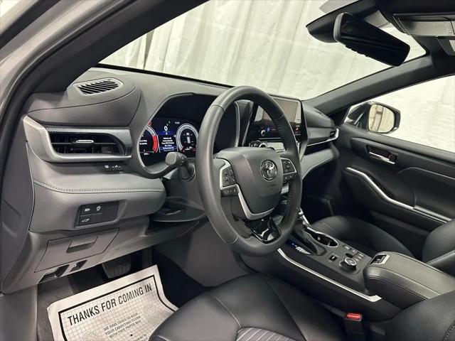 2025 Toyota Highlander XSE