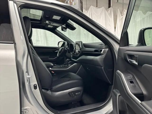 2025 Toyota Highlander XSE