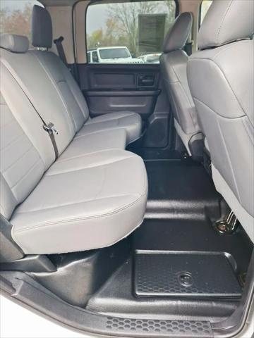 2017 Ram 2500 Tradesman Crew Cab 4x4 6'4" Box
