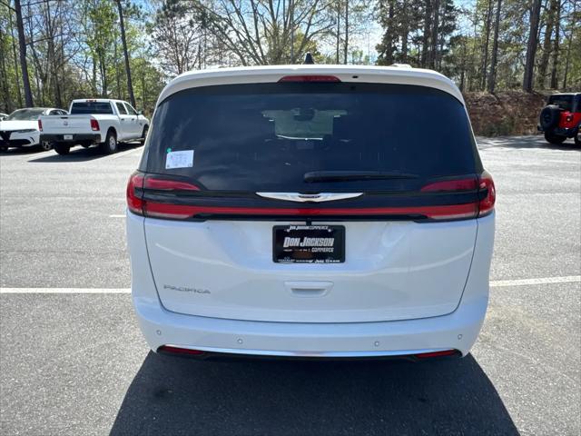 2026 Chrysler Pacifica Pinnacle
