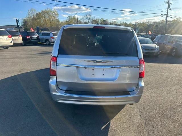 2012 Chrysler Town & Country Touring
