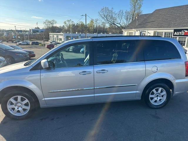 2012 Chrysler Town & Country Touring