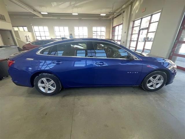 2023 Chevrolet Malibu FWD 1FL