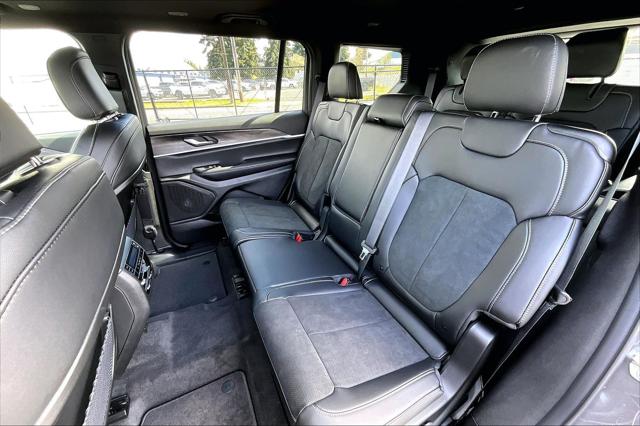 2026 Jeep Grand Cherokee L Altitude 4x4