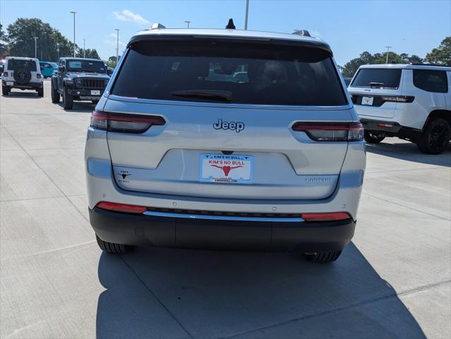 2026 Jeep Grand Cherokee Laredo 4x2