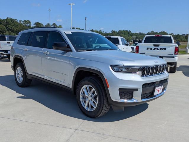 2026 Jeep Grand Cherokee Laredo 4x2