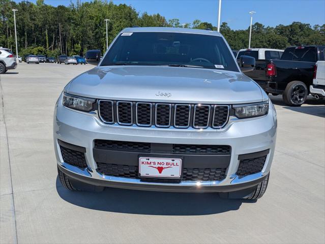 2026 Jeep Grand Cherokee Laredo 4x2