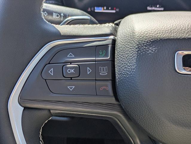 2026 Jeep Grand Cherokee Laredo 4x2