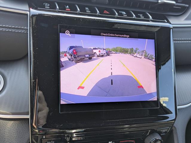 2026 Jeep Grand Cherokee Laredo 4x2