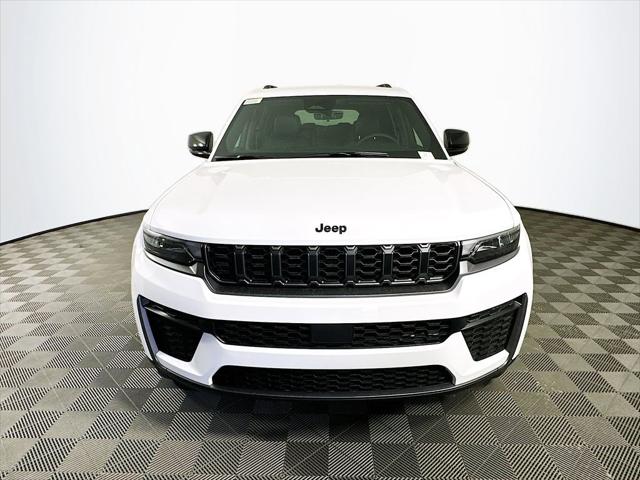 2026 Jeep Grand Cherokee GRAND CHEROKEE L LAREDO ALTITUDE 4X4