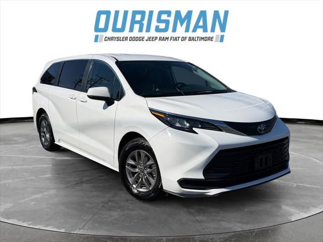 2024 Toyota Sienna LE 2024 Toyota Sienna LE