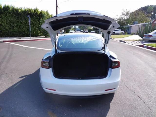 2022 Tesla Model 3 Rear-Wheel Drive