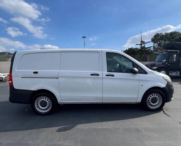 2016 Mercedes-Benz Metris Base