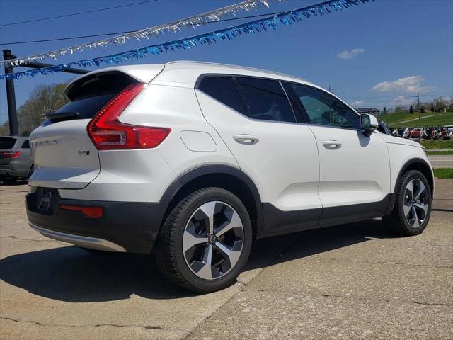 2024 Volvo XC40 B5 Plus Bright Theme